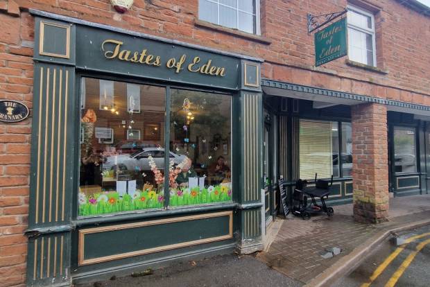 Tastes Of Eden, 1 Low Wiend